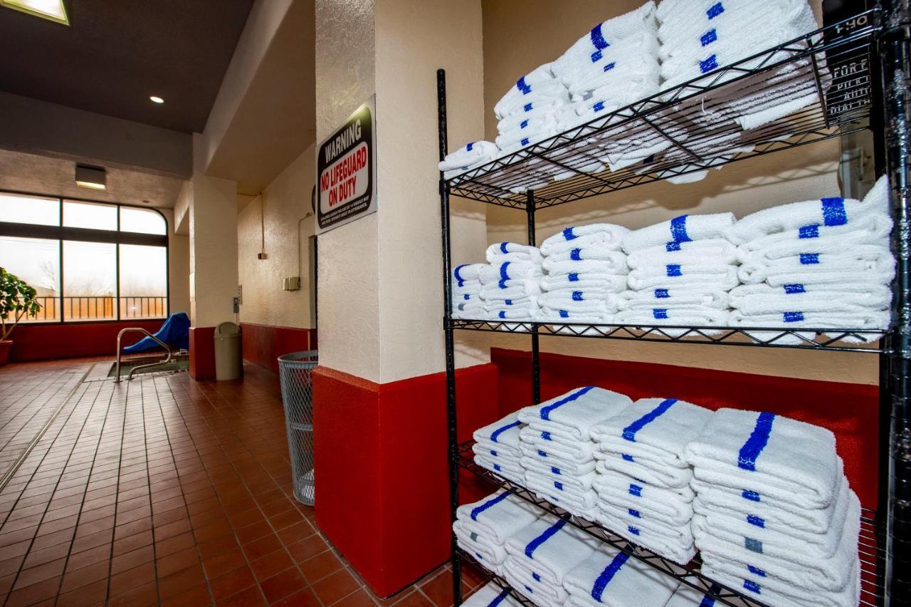 Quality Inn Colorado Springs South Экстерьер фото