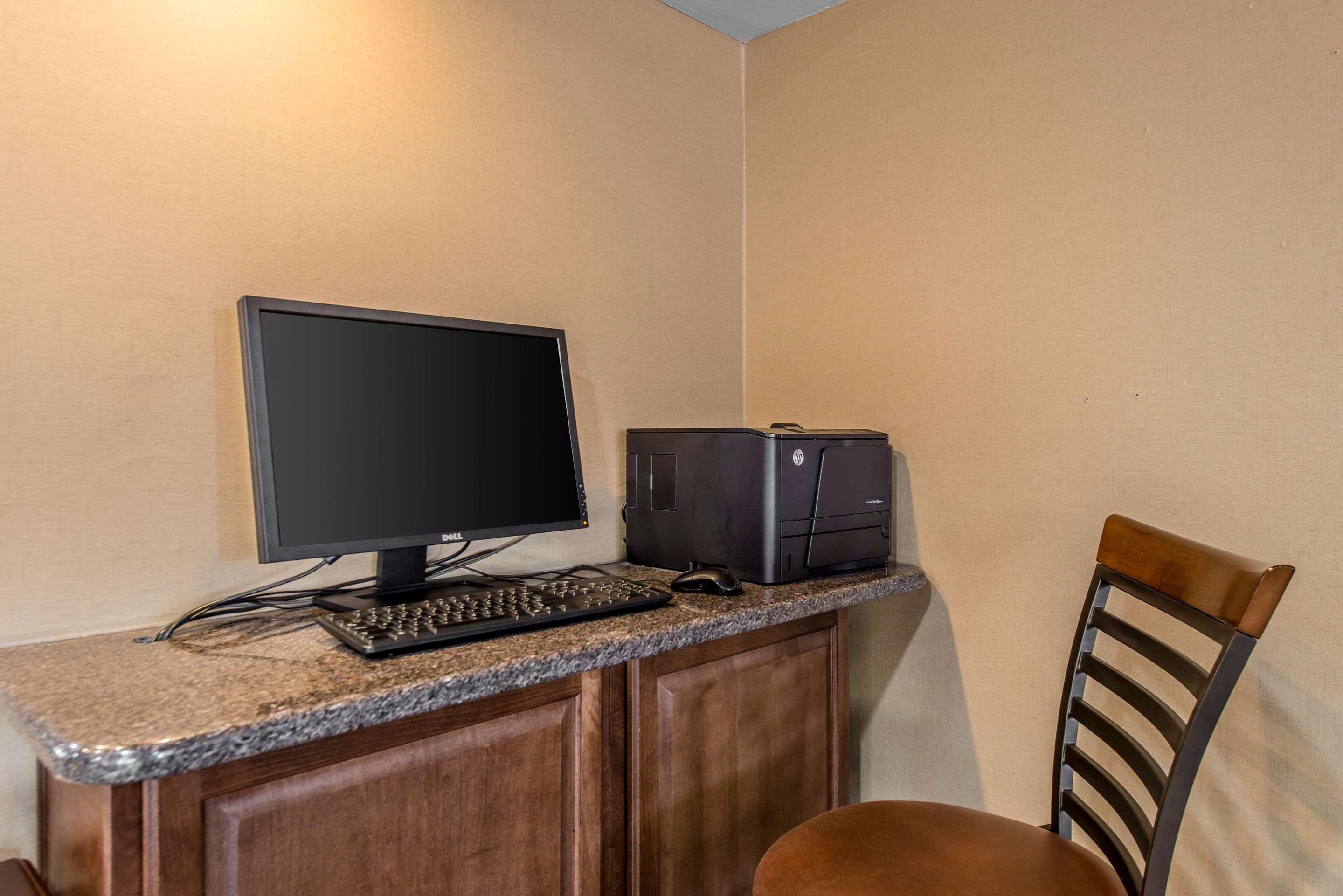 Quality Inn Colorado Springs South Экстерьер фото