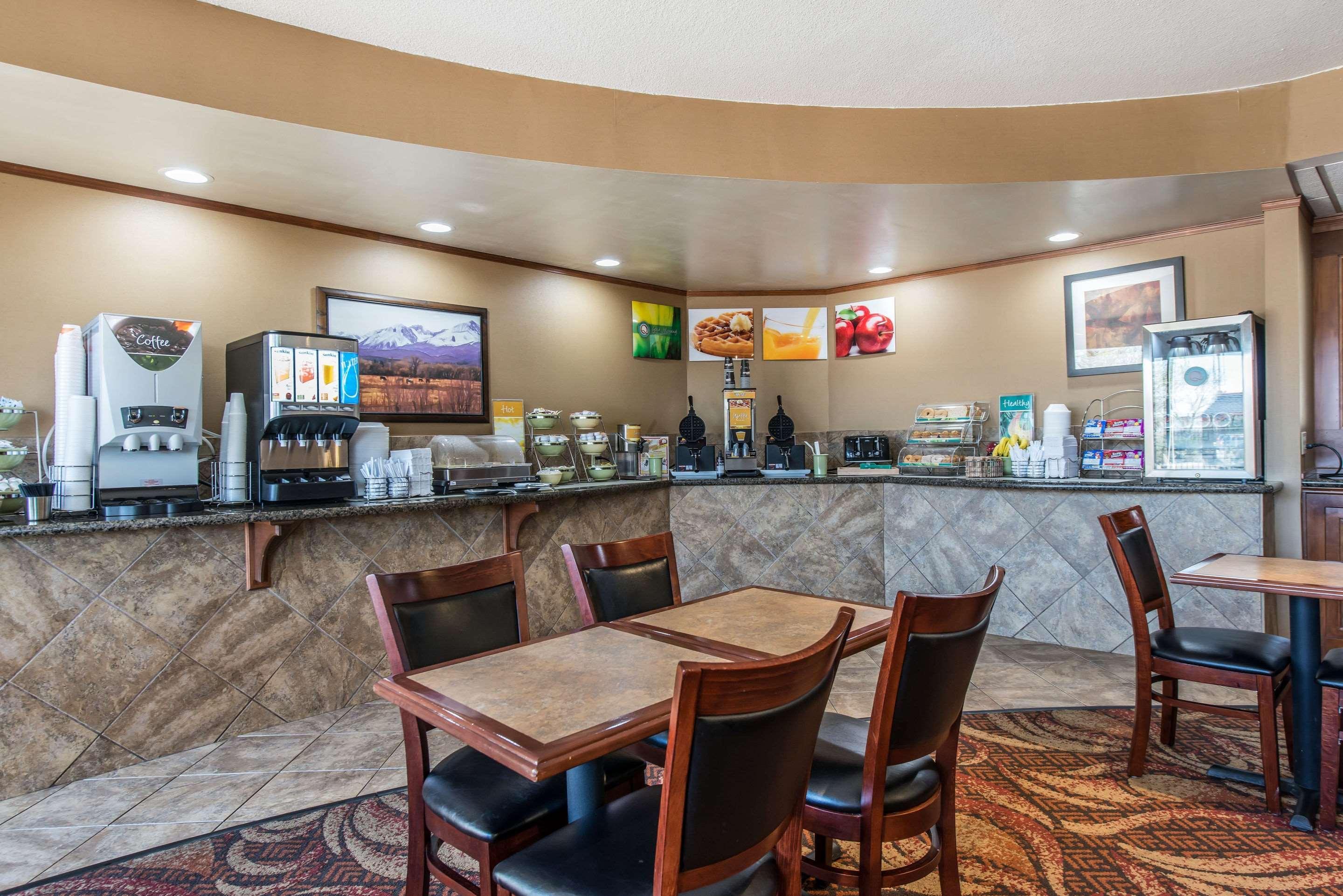 Quality Inn Colorado Springs South Экстерьер фото