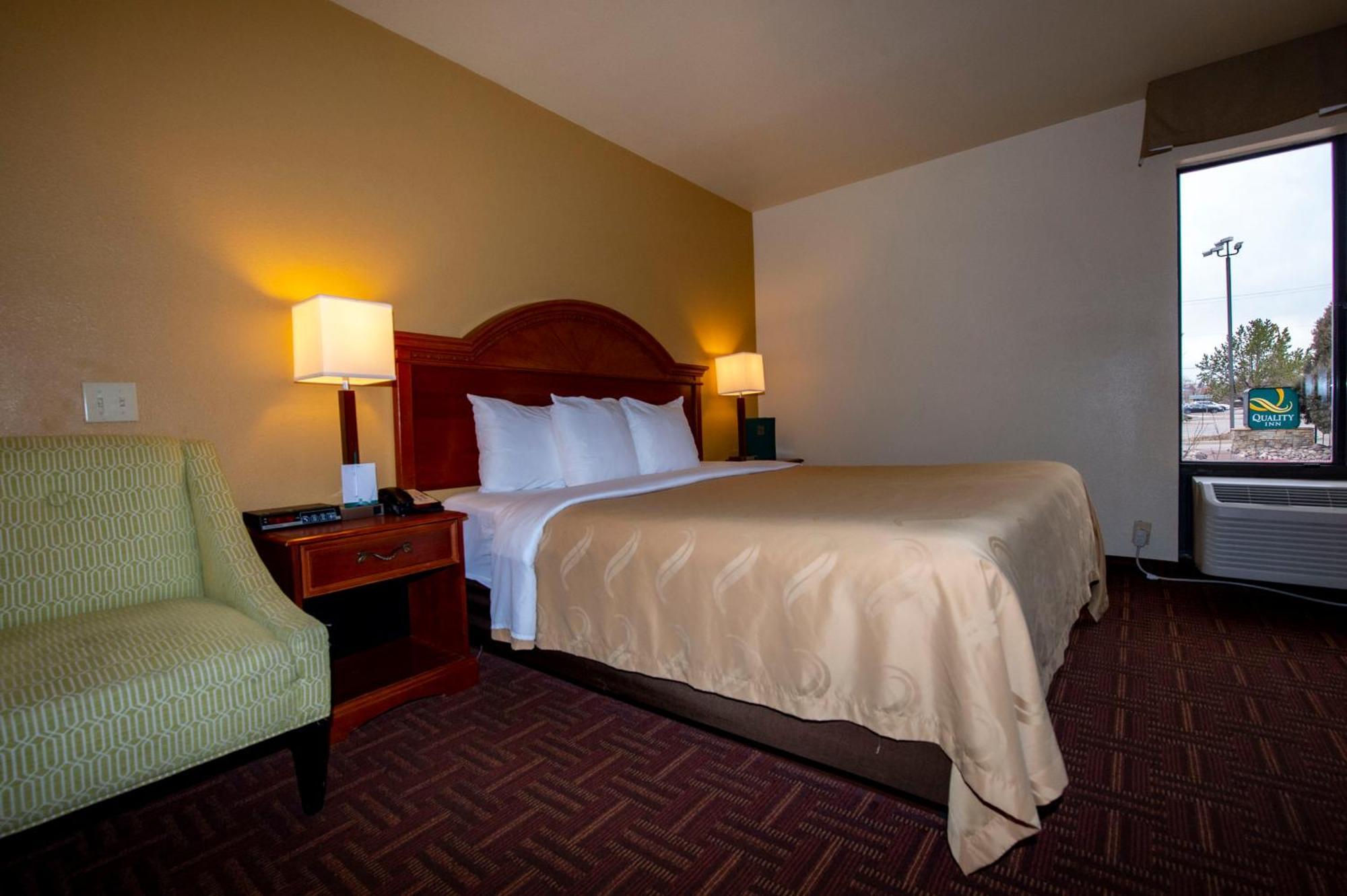 Quality Inn Colorado Springs South Экстерьер фото