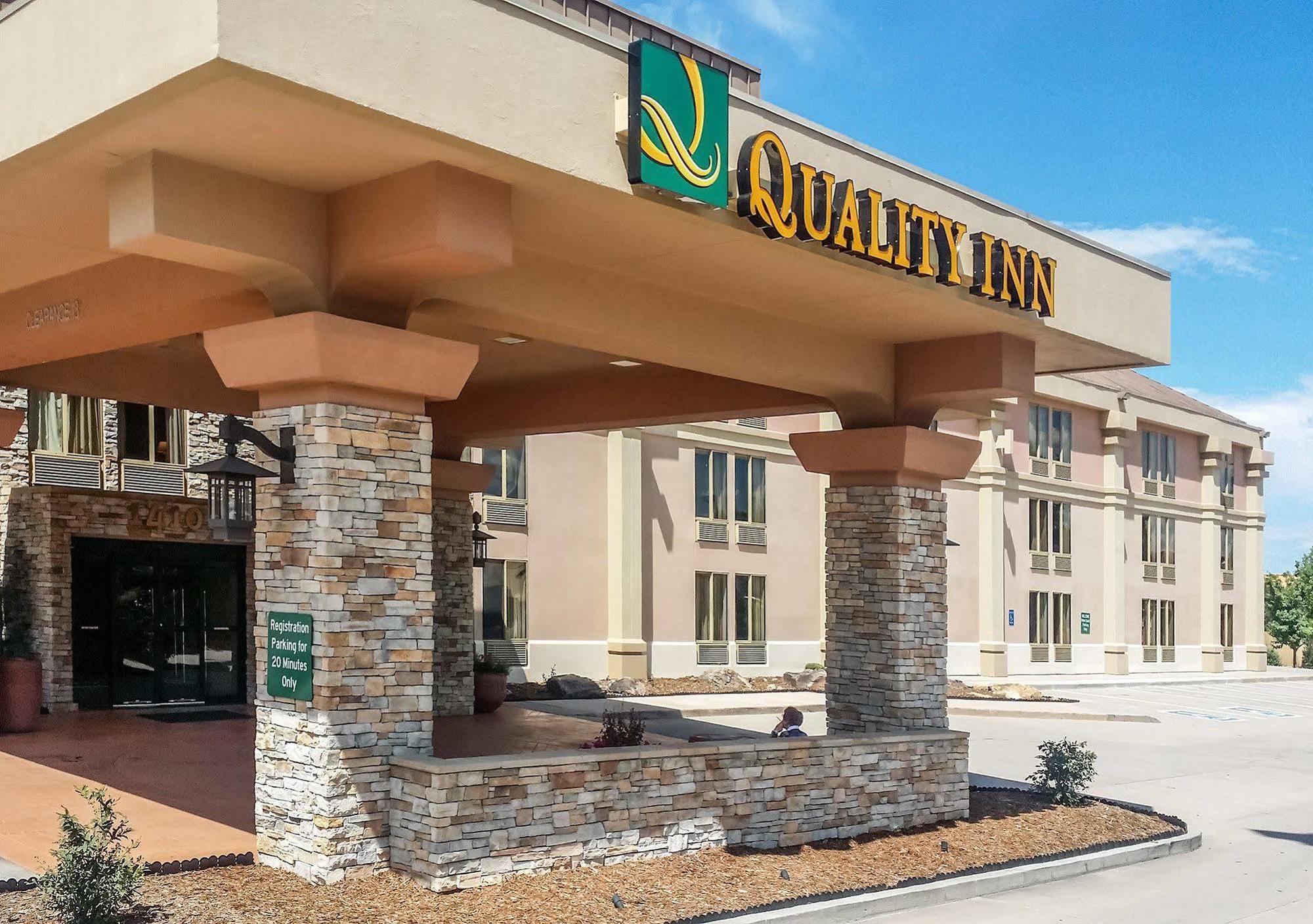 Quality Inn Colorado Springs South Экстерьер фото
